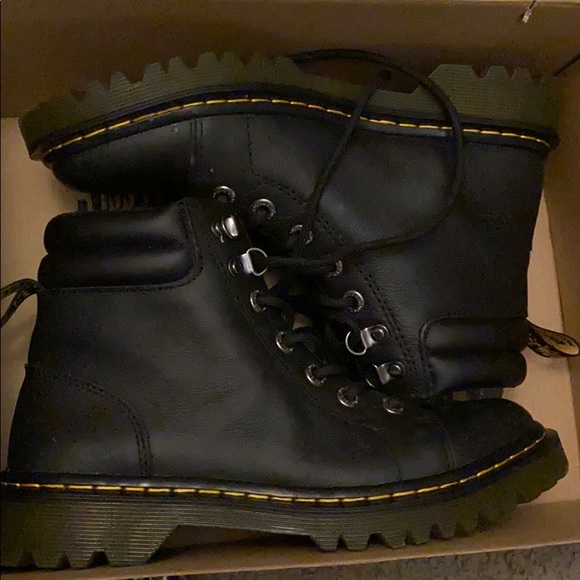 Dr. Martens Shoes - Dr Marteens / Boots
